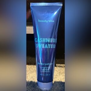 Cashmere Sweater Scented Body Moisturizing Lotion 🦋